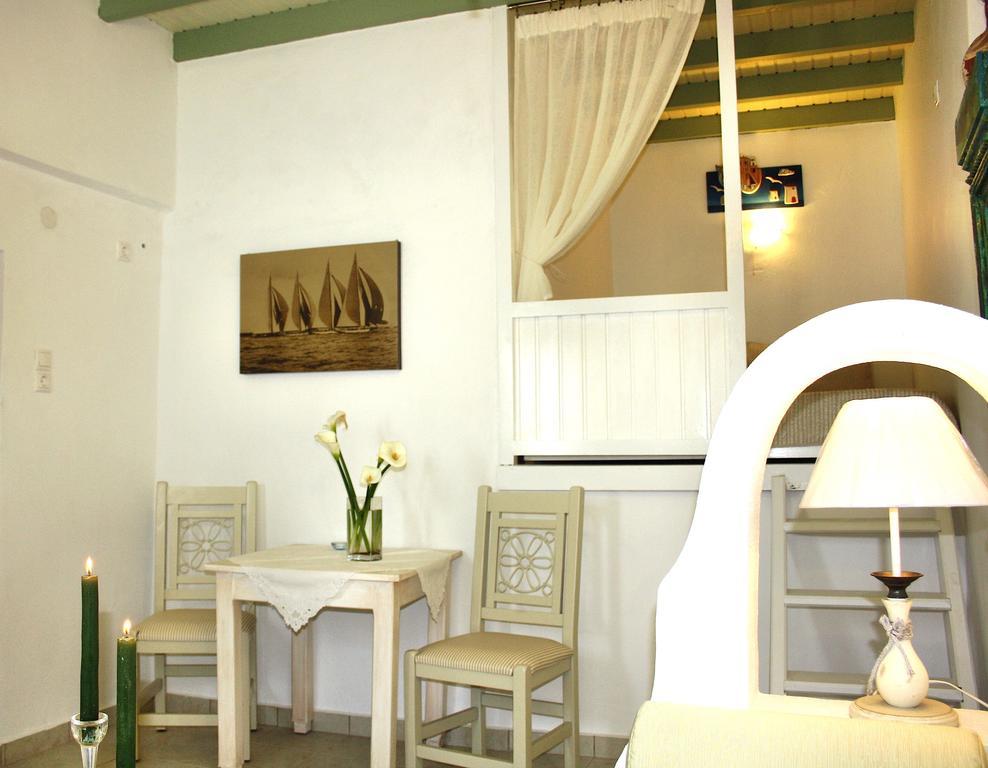 Mariakis Luxury Studios Astypálaia Quarto foto