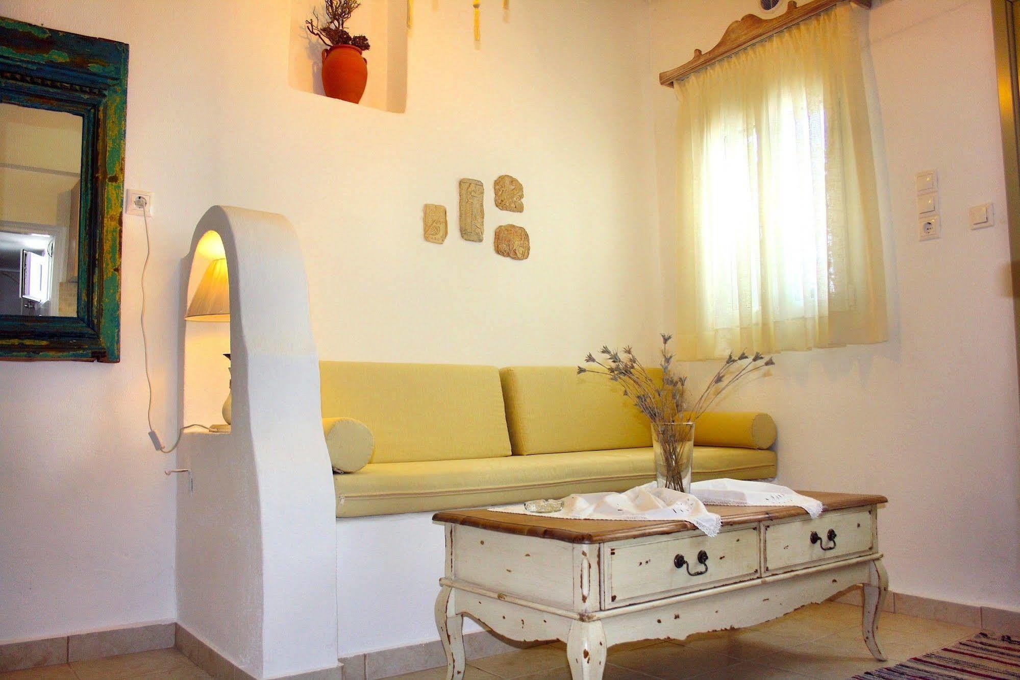 Mariakis Luxury Studios Astypálaia Exterior foto